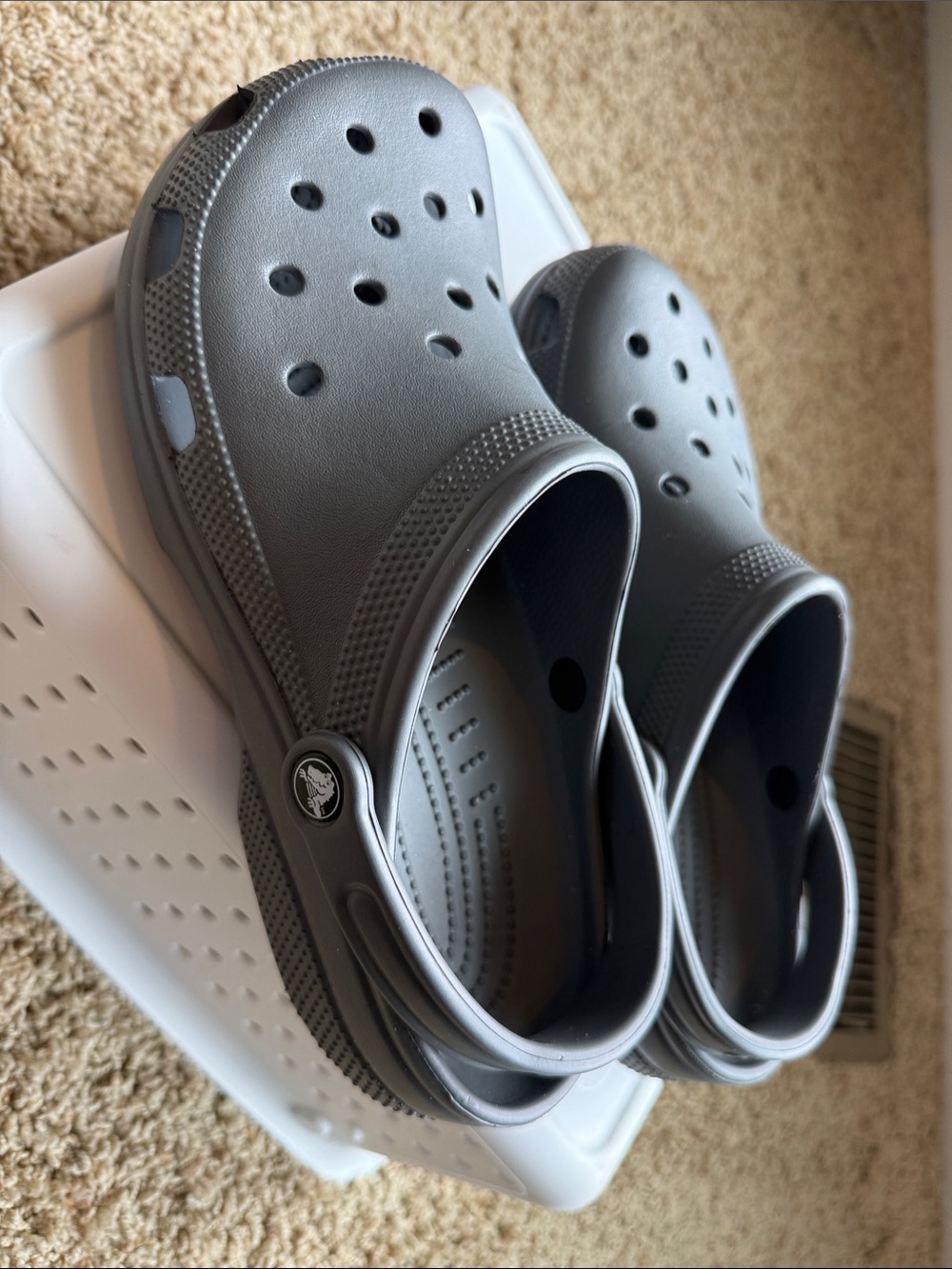 CROCS Classic Clog in Gray